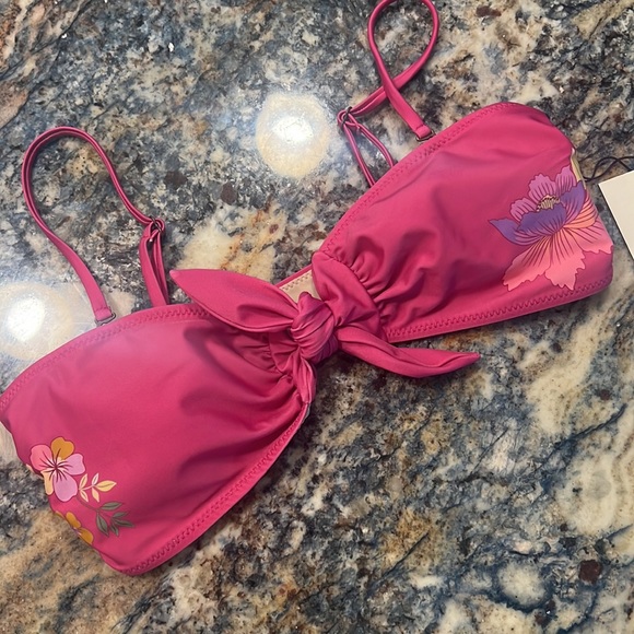 Spell & gypsy sample bikini top NWOT rare floral pink hibiscus - Picture 7 of 16